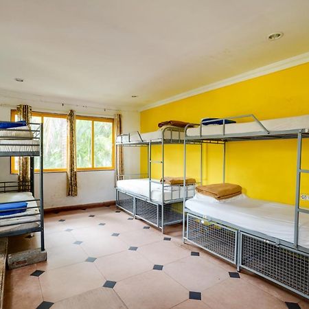 Piggy Calangute By Urban Nomads - Dorms & Pvt Rooms GOA Exterior photo