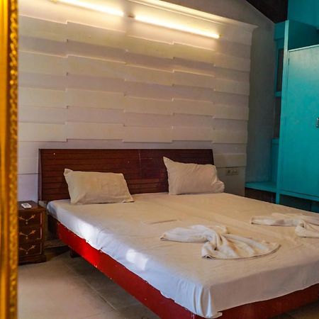 Piggy Calangute By Urban Nomads - Dorms & Pvt Rooms GOA Exterior photo