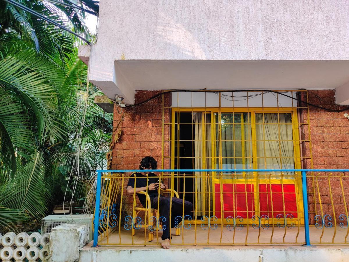 Piggy Calangute By Urban Nomads - Dorms & Pvt Rooms GOA Exterior photo