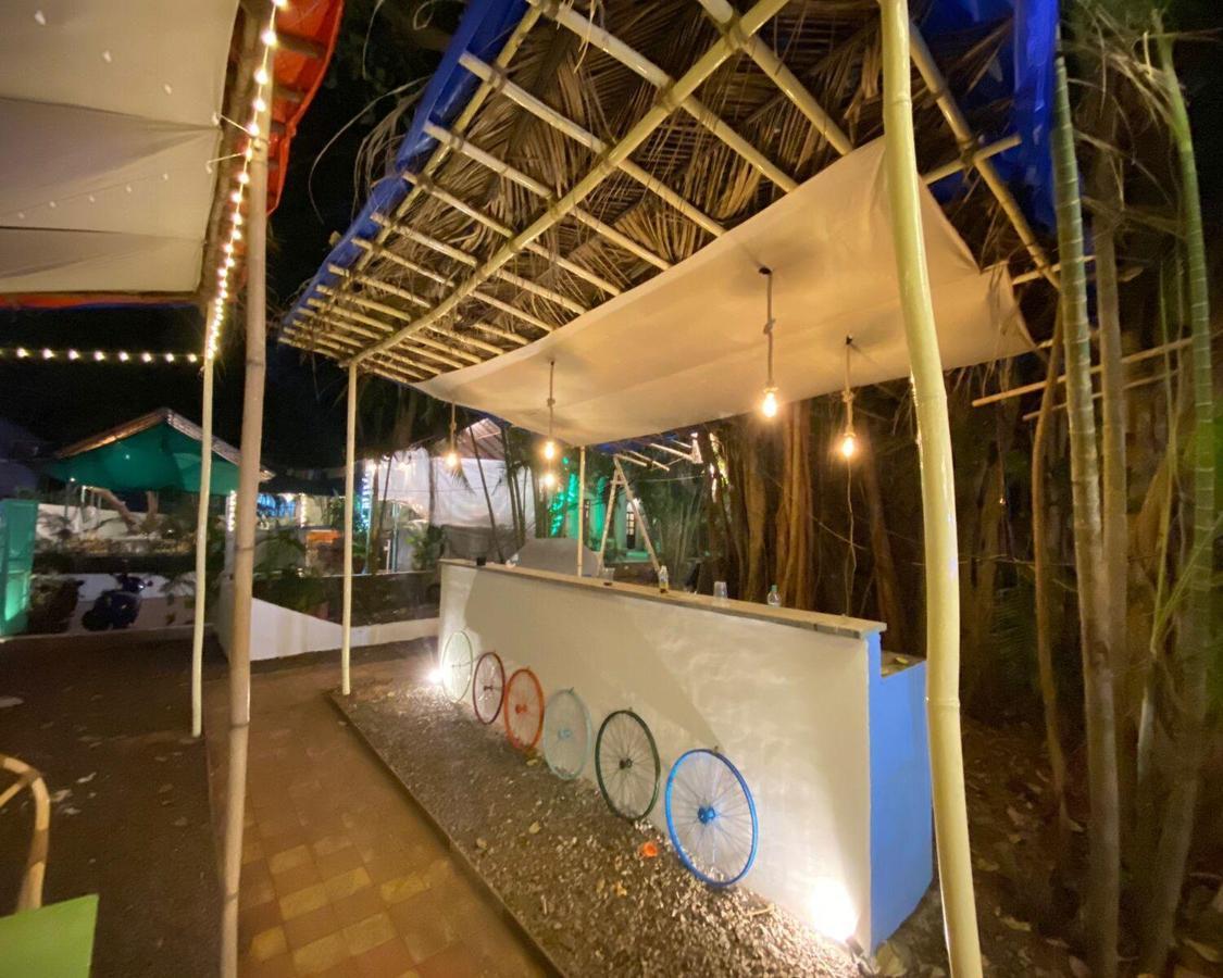 Piggy Calangute By Urban Nomads - Dorms & Pvt Rooms GOA Exterior photo